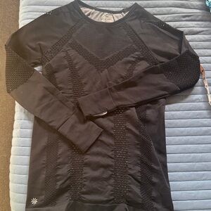 Athleta Small Black Double Layer seamless Shirt Long Sleeve